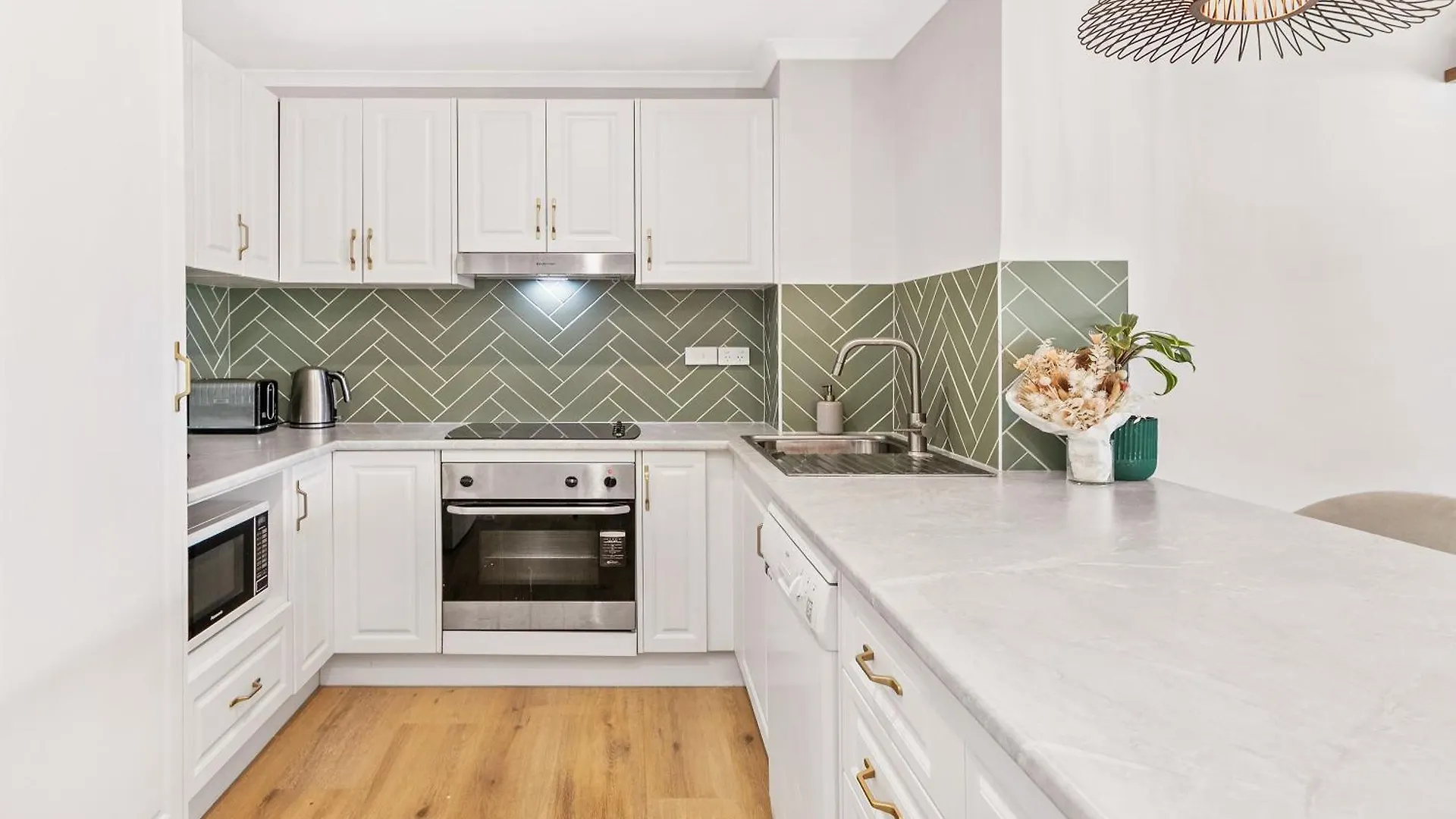Sunset And Mountain View,2 Bed, 2 Ensuite, Close To Brisbane